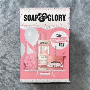 NWT Soap & Glory The Birthday Box